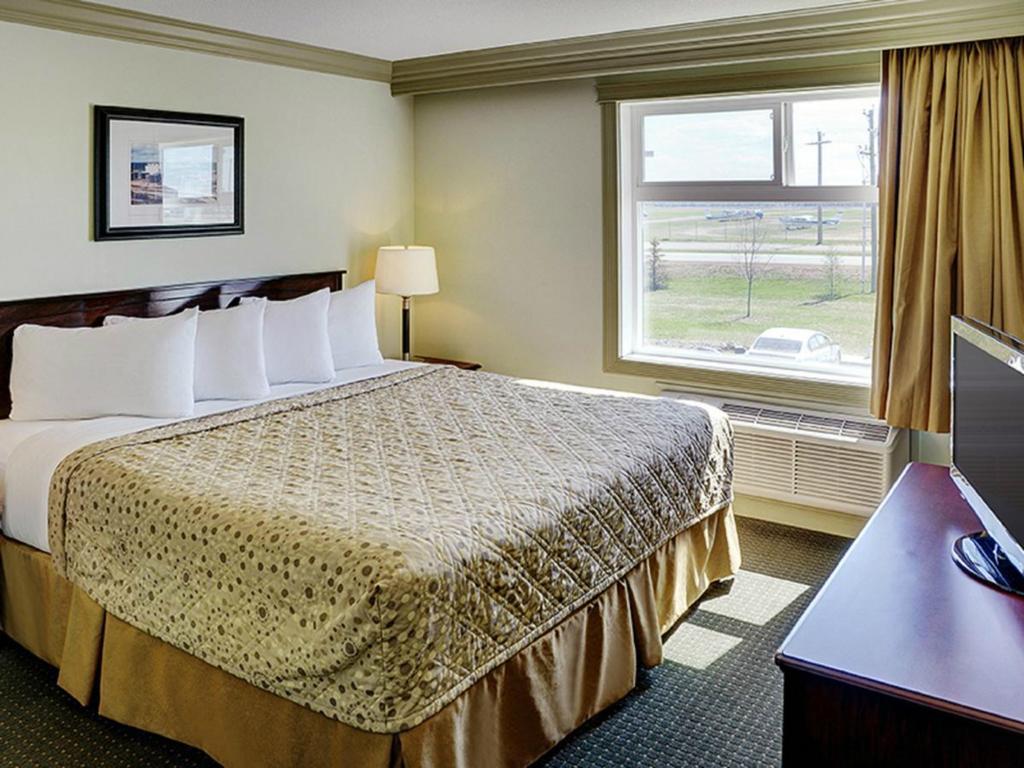 Chateau Nova Hotel Fort Mcmurray Ruang foto