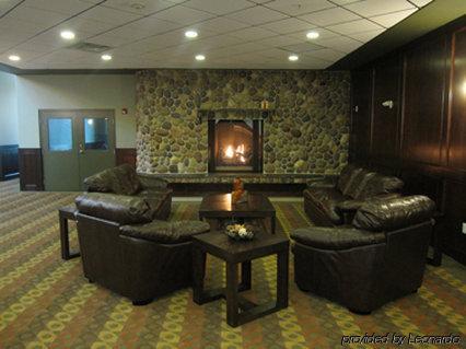 Chateau Nova Hotel Fort Mcmurray Interior foto