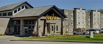 Chateau Nova Hotel Fort Mcmurray Bagian luar foto